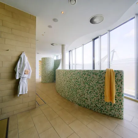 Hilton Garden Neckarpark 4*