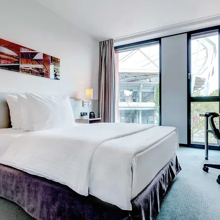 Hotel Hilton Garden Neckarpark Stuttgart