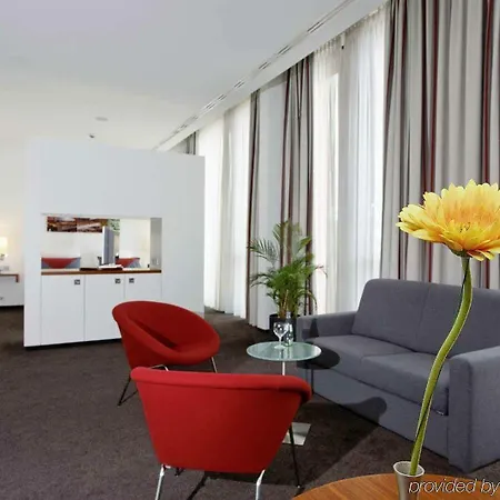 Hilton Garden Neckarpark 4*