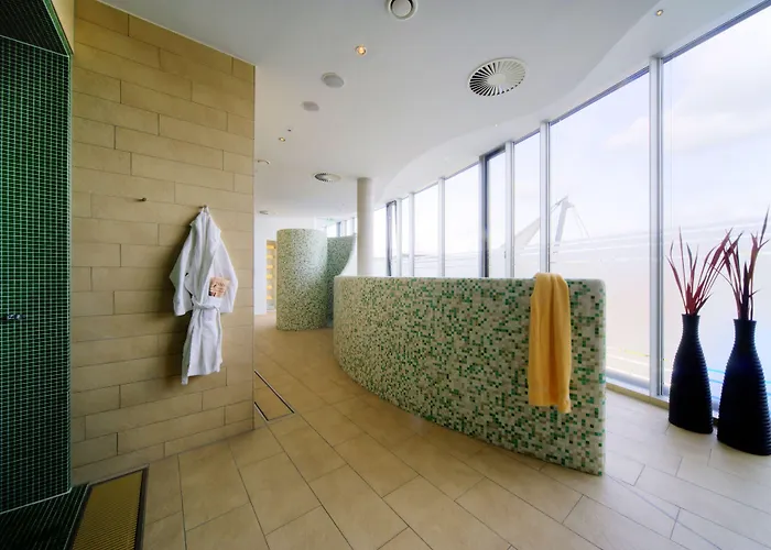 Hilton Garden Neckarpark 4*