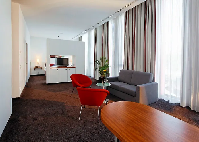 Hilton Garden Neckarpark Hotel