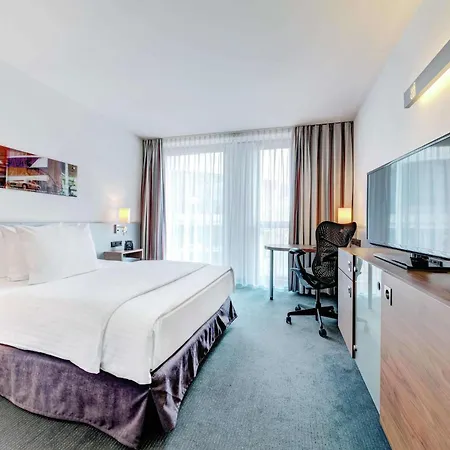 Hilton Garden Neckarpark Hotel Stoccarda