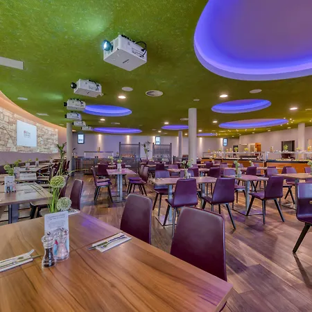 Hotel Hilton Garden Neckarpark Stoccarda