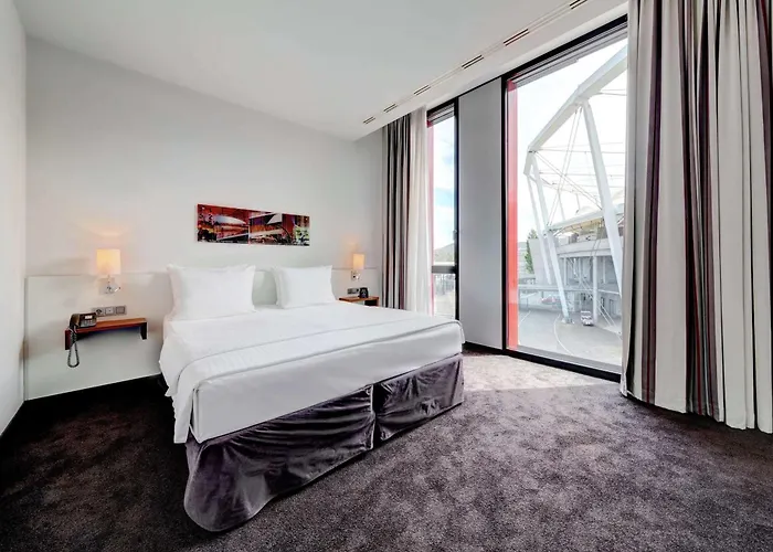 Hilton Garden Neckarpark 4* Stuttgart