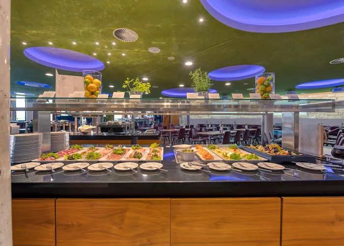 Hilton Garden Neckarpark 4*