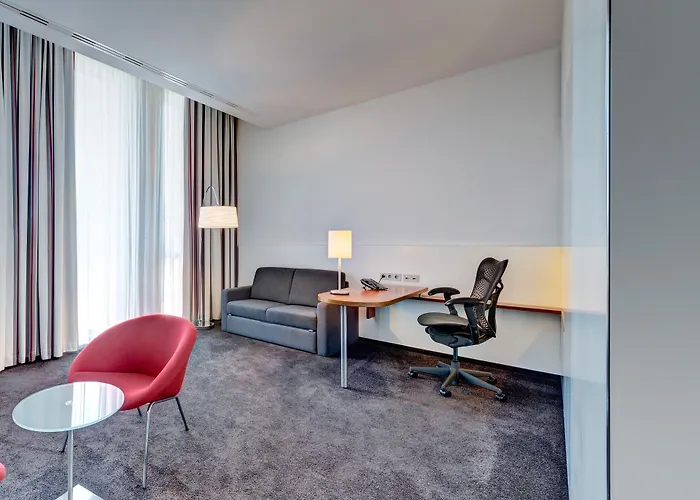 Hotel Hilton Garden Neckarpark 4*