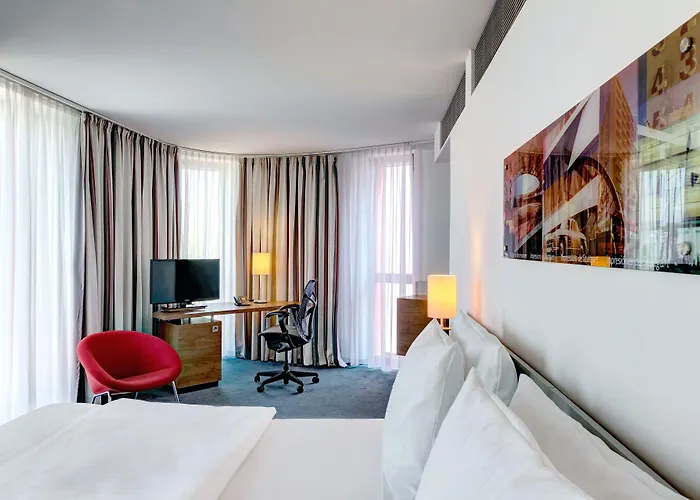 Hotel Hilton Garden Neckarpark 4*