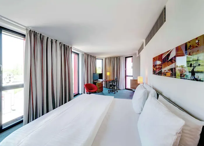 Hilton Garden Neckarpark 4* Stuttgart