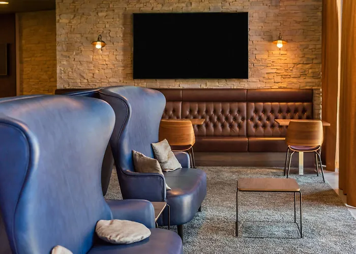 Hilton Garden Neckarpark Hotel 4*