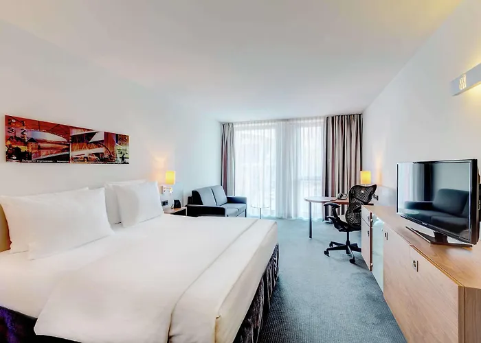 Hilton Garden Neckarpark Stuttgart