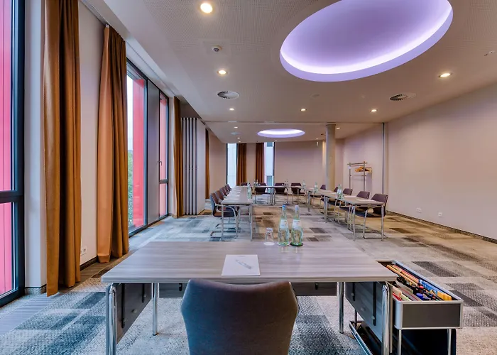 Hilton Garden Neckarpark Hotel Stuttgart