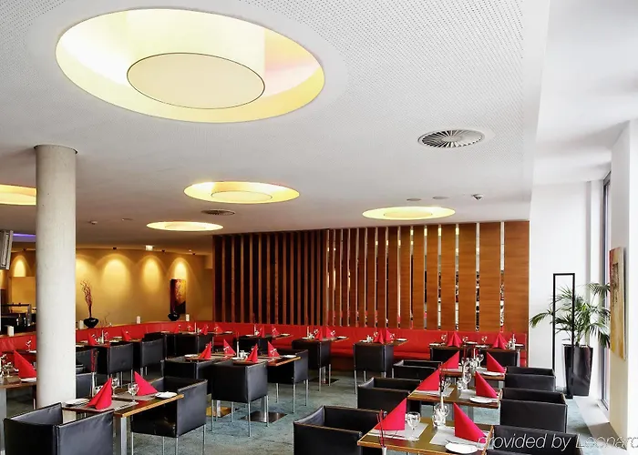 Hilton Garden Neckarpark 4*