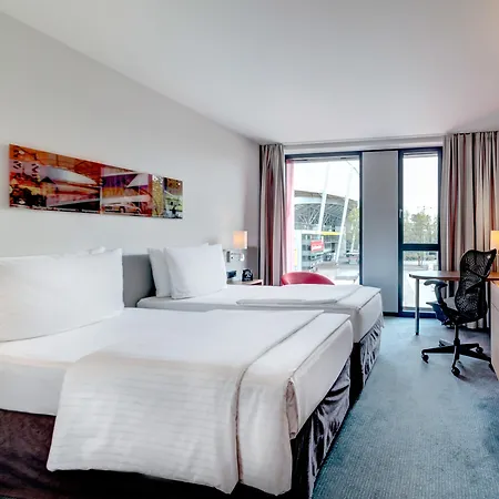 Hilton Garden Neckarpark 4* שטוטגרט