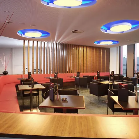 Hilton Garden Neckarpark שטוטגרט