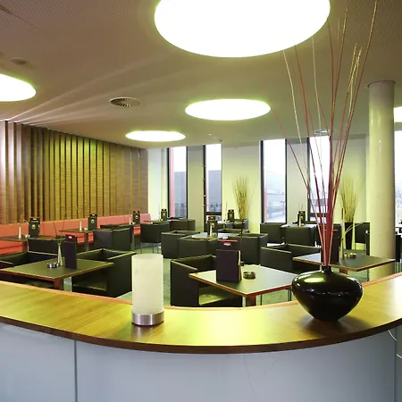 מלון Hilton Garden Neckarpark 4*